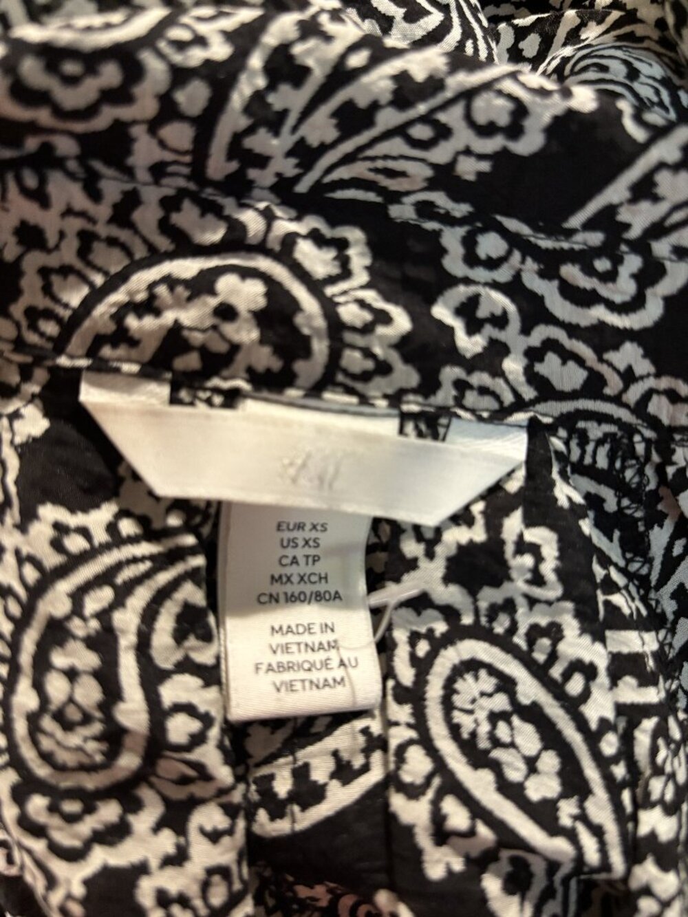 H&M Women’s Small Black White Paisley Tunic Blouse Oversized Long Sleeve - Picture 3 of 3